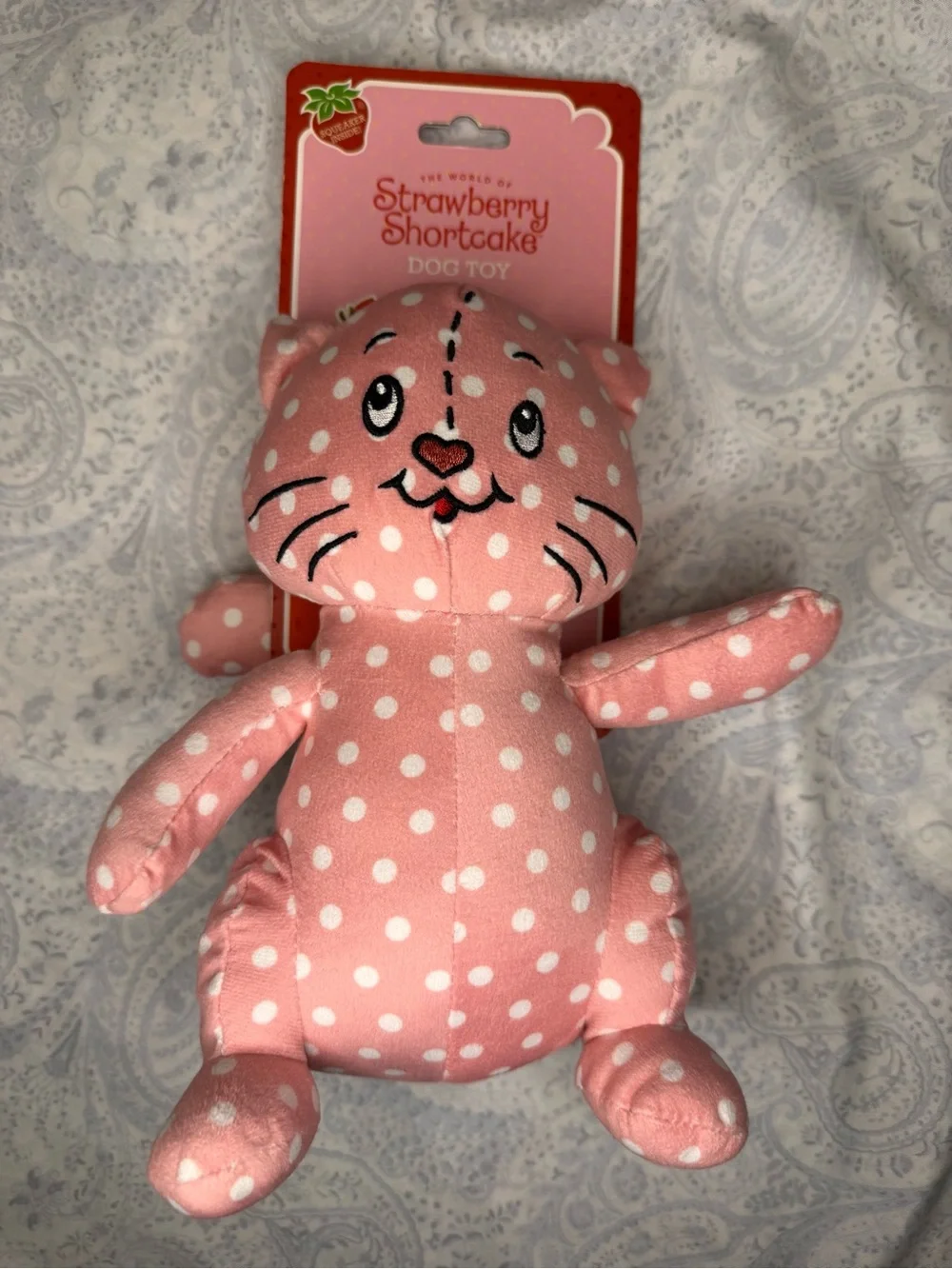 Strawberry Shotcakes’ Cat Custard Dog Pet Toy